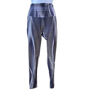 Art Of Where Abstract black and white lines leggings